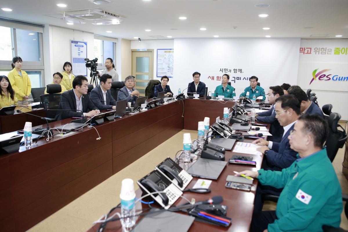 20230928-014[_P7U2349 복사-추석맞이 구미시청 재난안전상황실 방문 격려.jpg