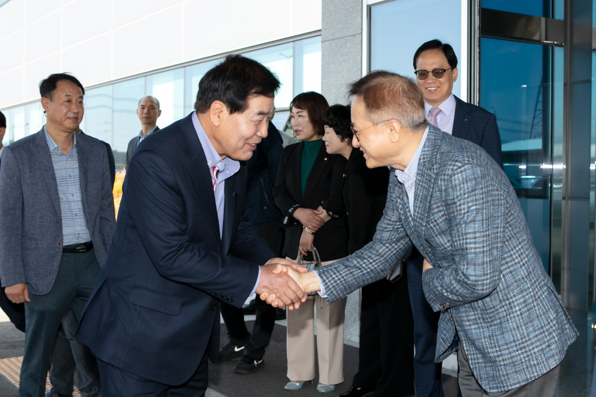 20231011-073[IMG_6825-주)톱텍-구미시 투자양해각서 체결식.jpg