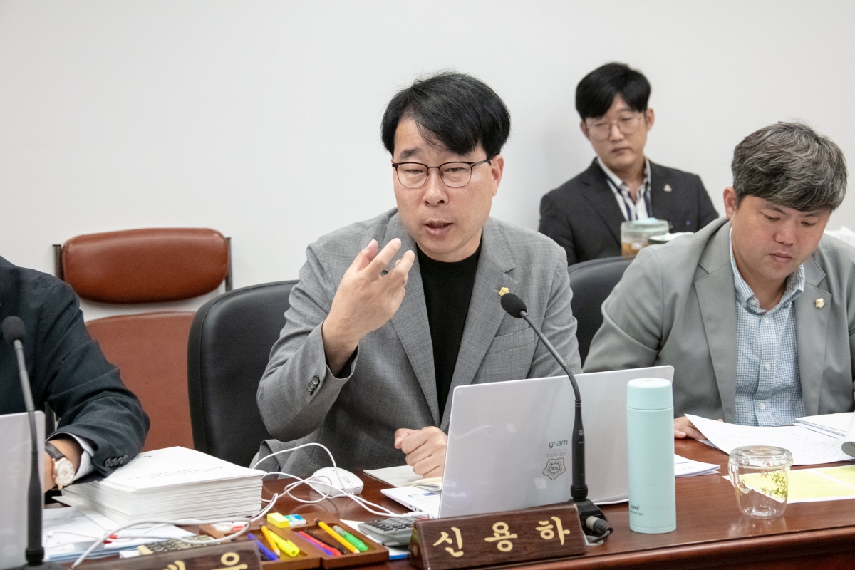 20231017-021[IMG_6930-제271회 임시회 기획행정위원회 조례안 심사활동.JPG