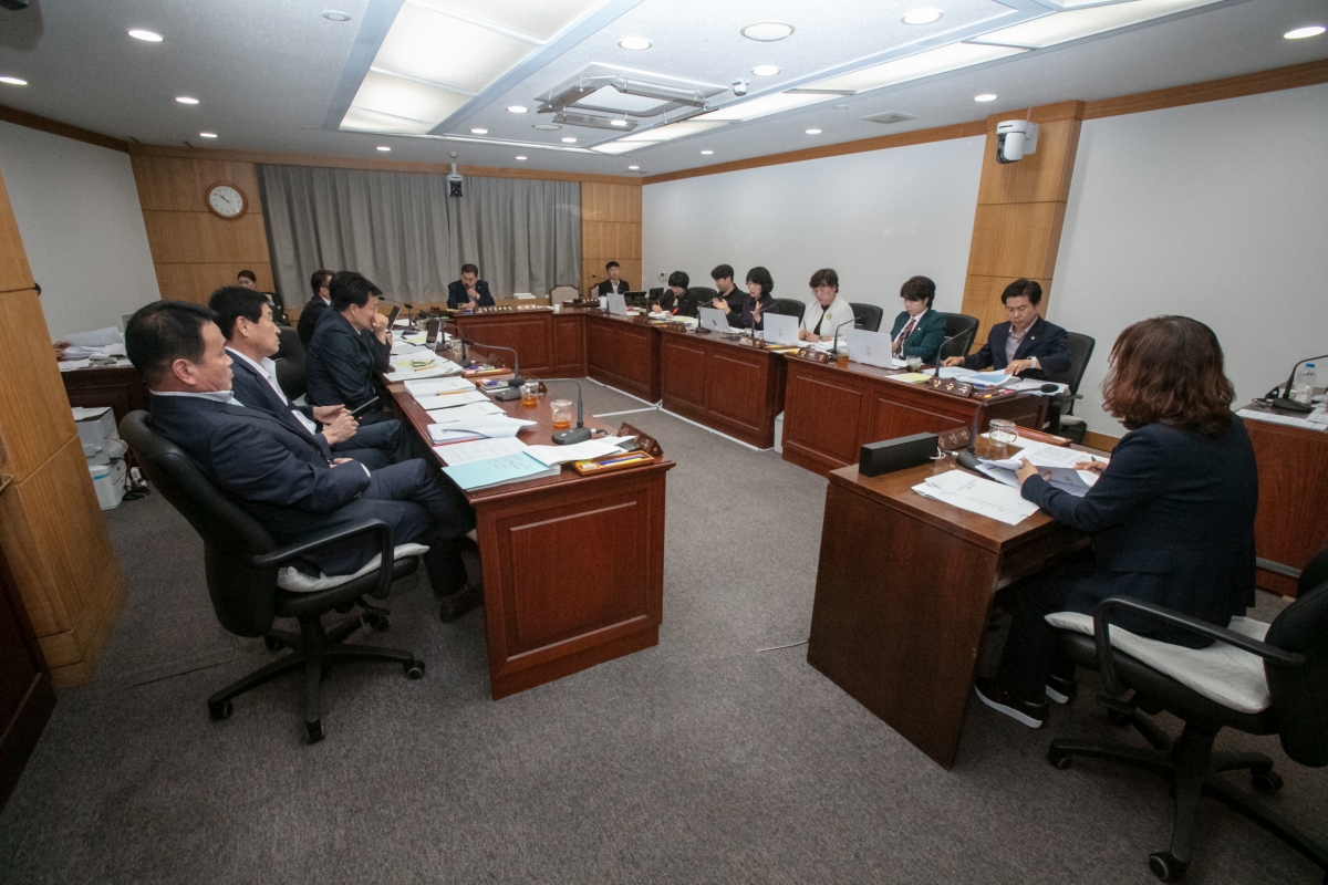 20231017-051[IMG_7036-제271회 임시회 산업건설위원회 조례안 심사활동.jpg
