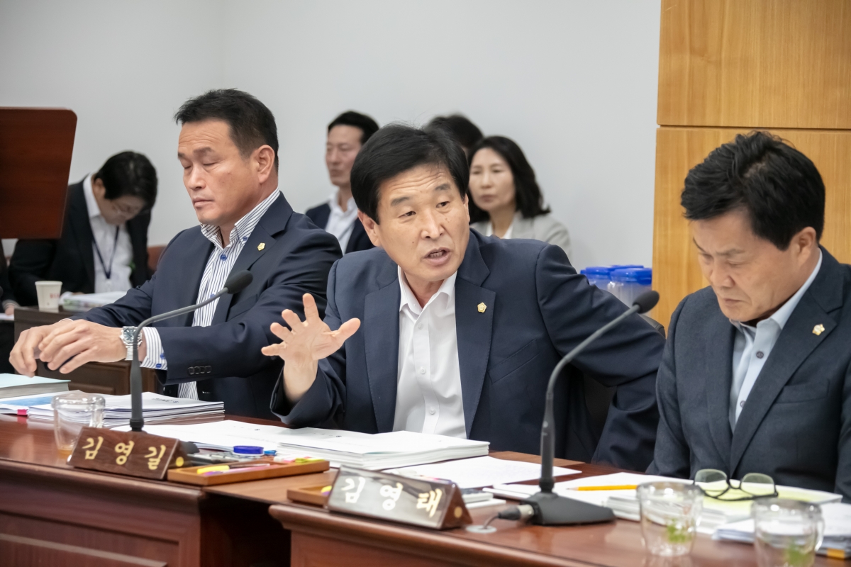 20231017-078[IMG_7103-제271회 임시회 산업건설위원회 조례안 심사활동.JPG