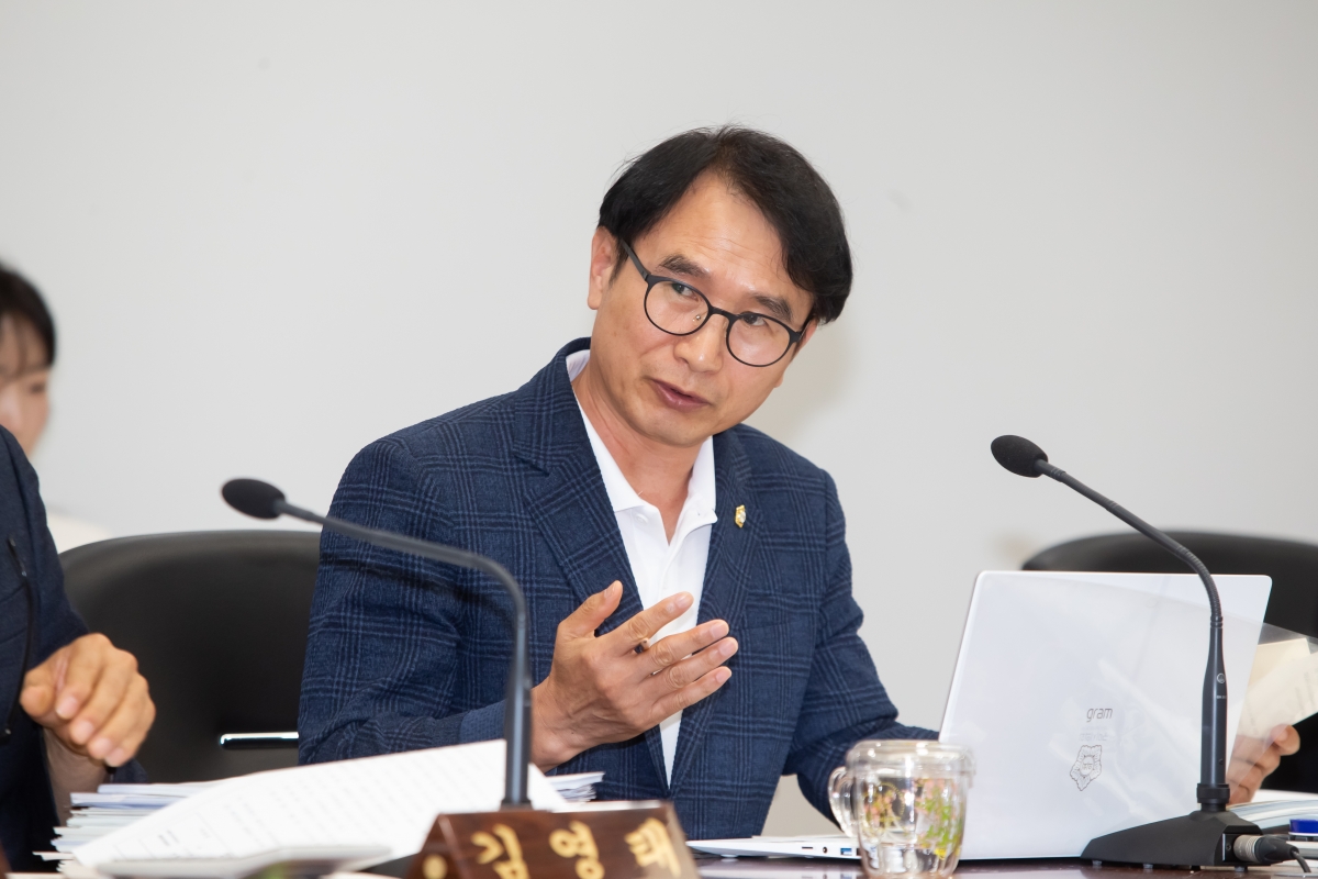 20231017-068[_P7U4483-제271회 임시회 산업건설위원회 조례안 심사활동.JPG