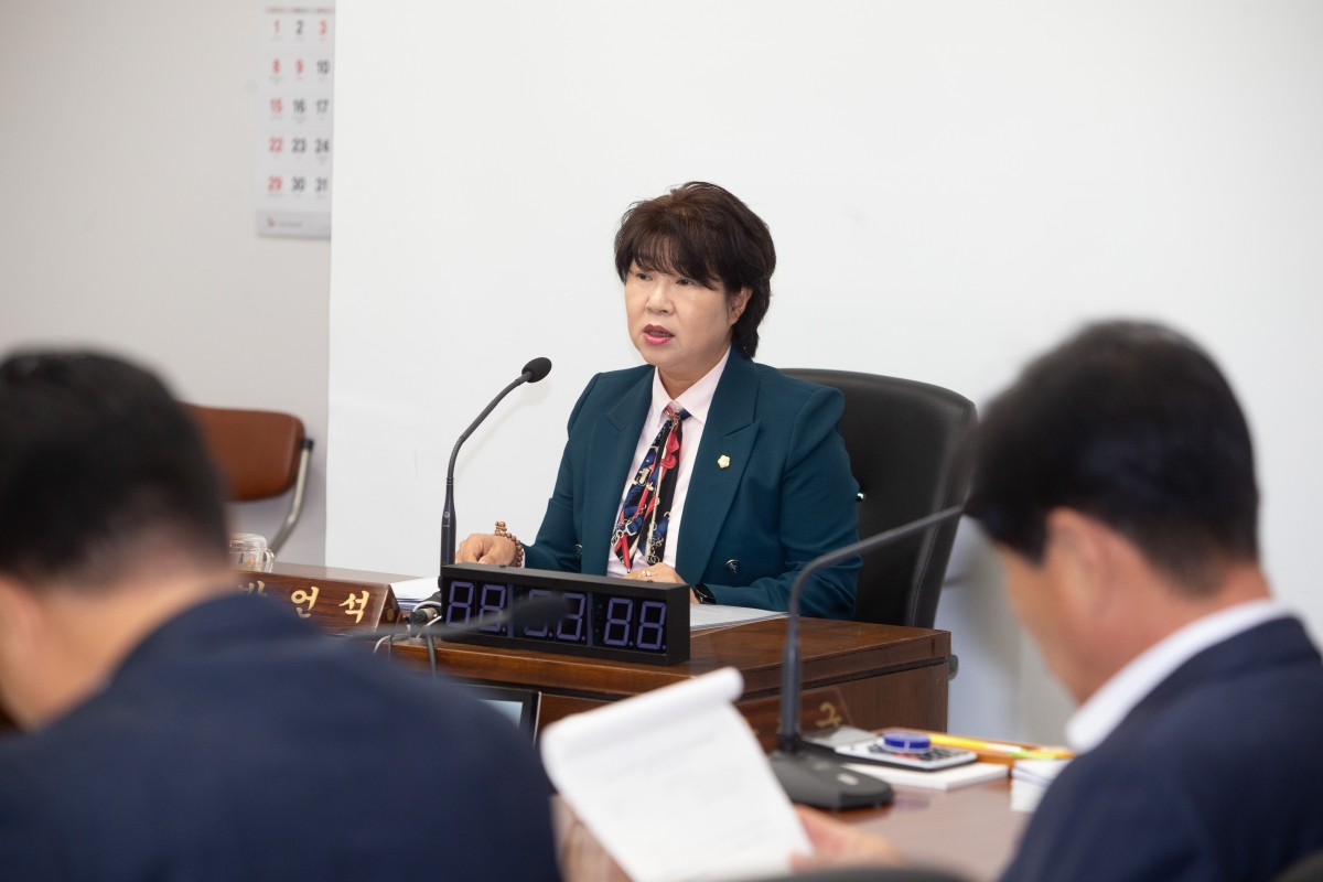 20231017-062[_P7U4369-제271회 임시회 산업건설위원회 조례안 심사활동.JPG