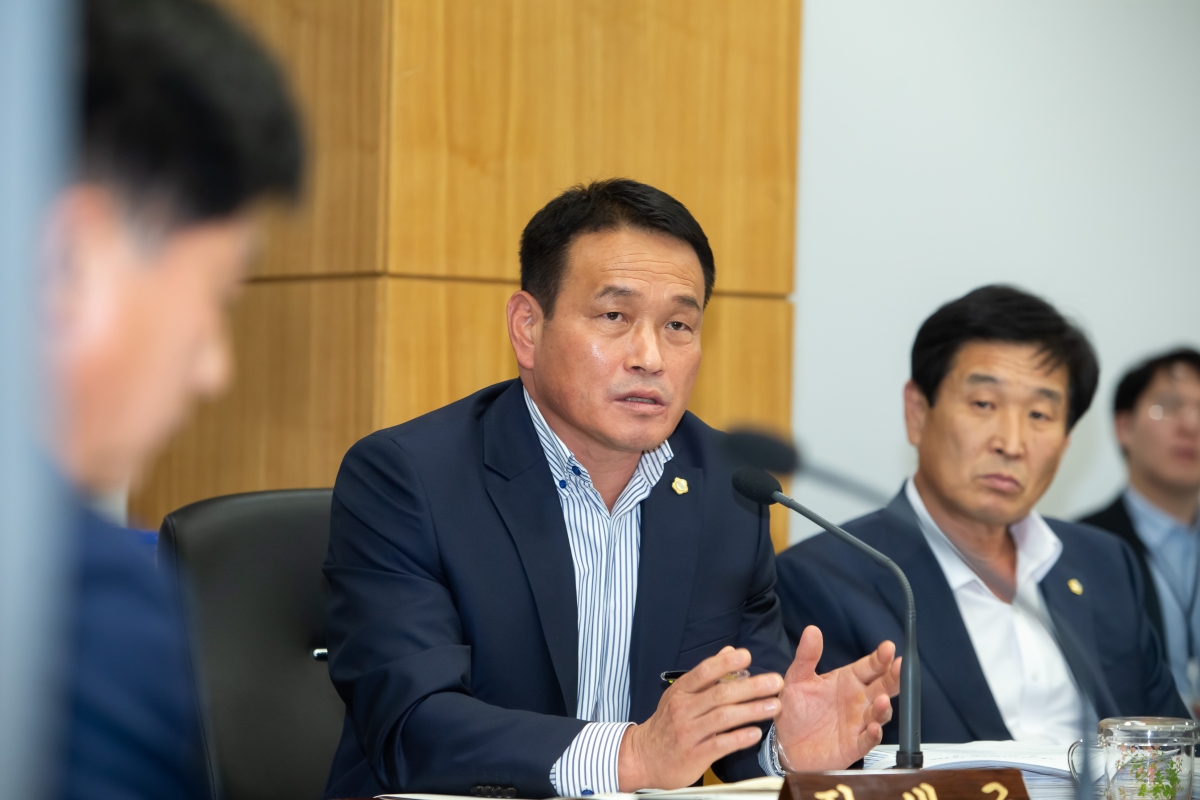 20231017-067[_P7U4480-제271회 임시회 산업건설위원회 조례안 심사활동.JPG