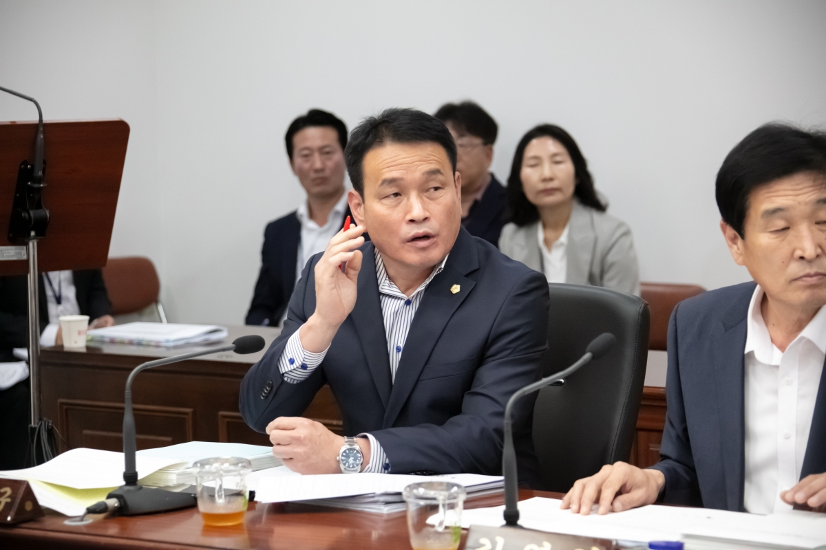 20231017-074[IMG_7070-제271회 임시회 산업건설위원회 조례안 심사활동.JPG