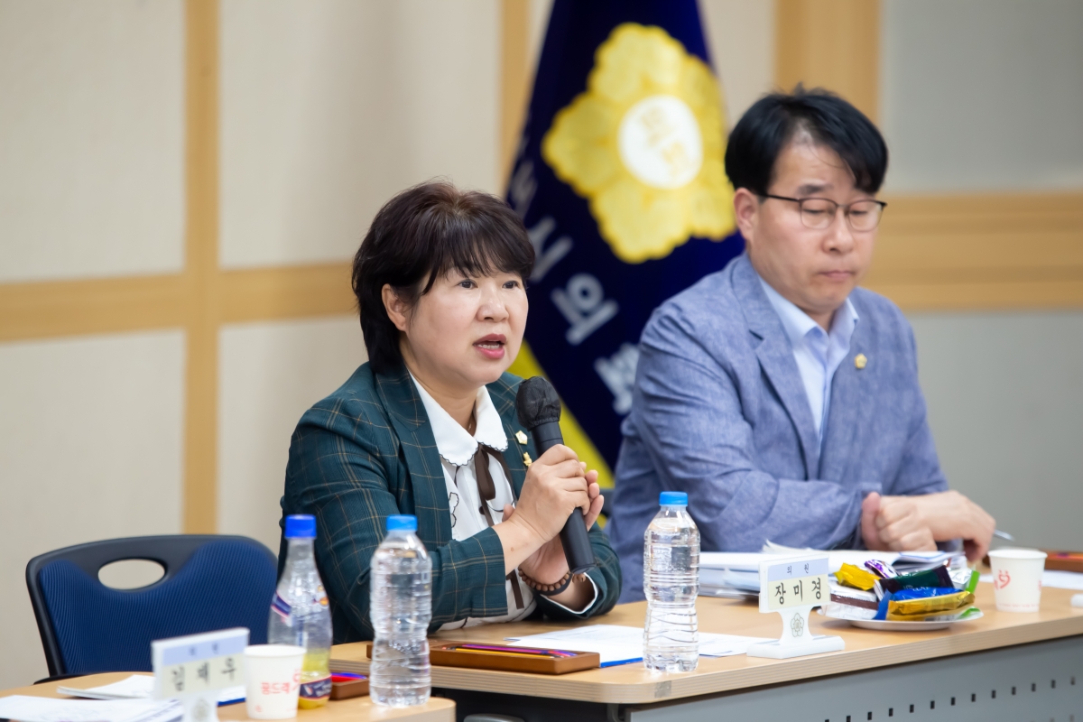 20231020-041[_P7U4790-의원연구단체 자치법규연구회 강평회.jpg