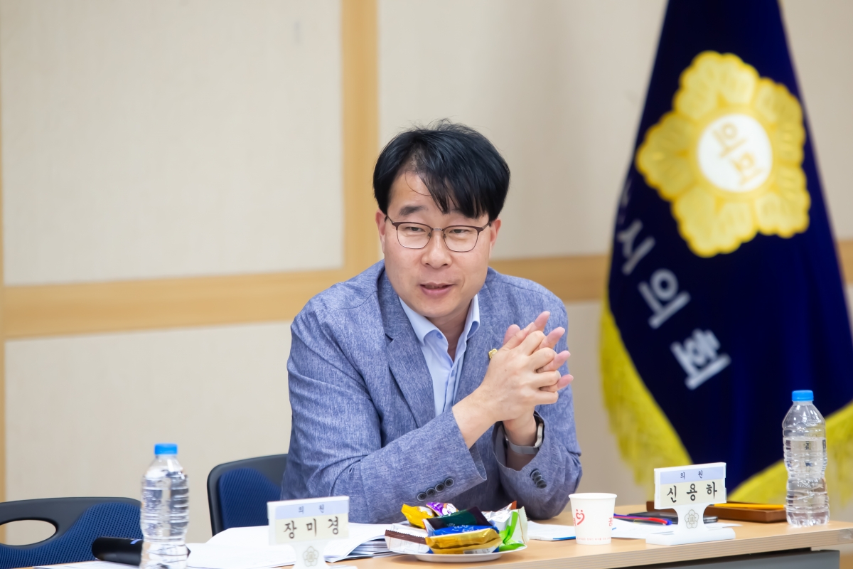 20231020-039[_P7U4776-의원연구단체 자치법규연구회 강평회.jpg