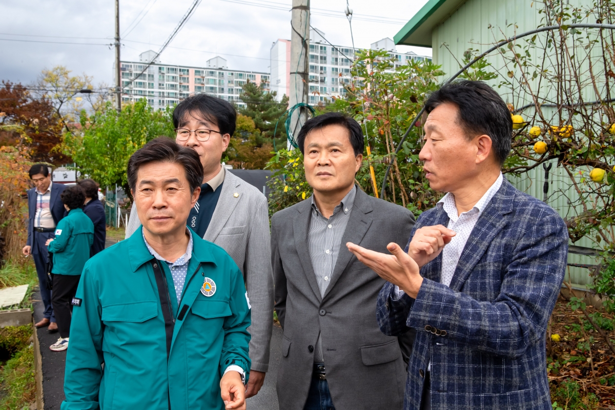 20231106-012[_P7U7919-신공항이전지원특별위원회 소음실사를 위한 대구광역시 동구  아라어린이공원 부근 현장 방문.jpg