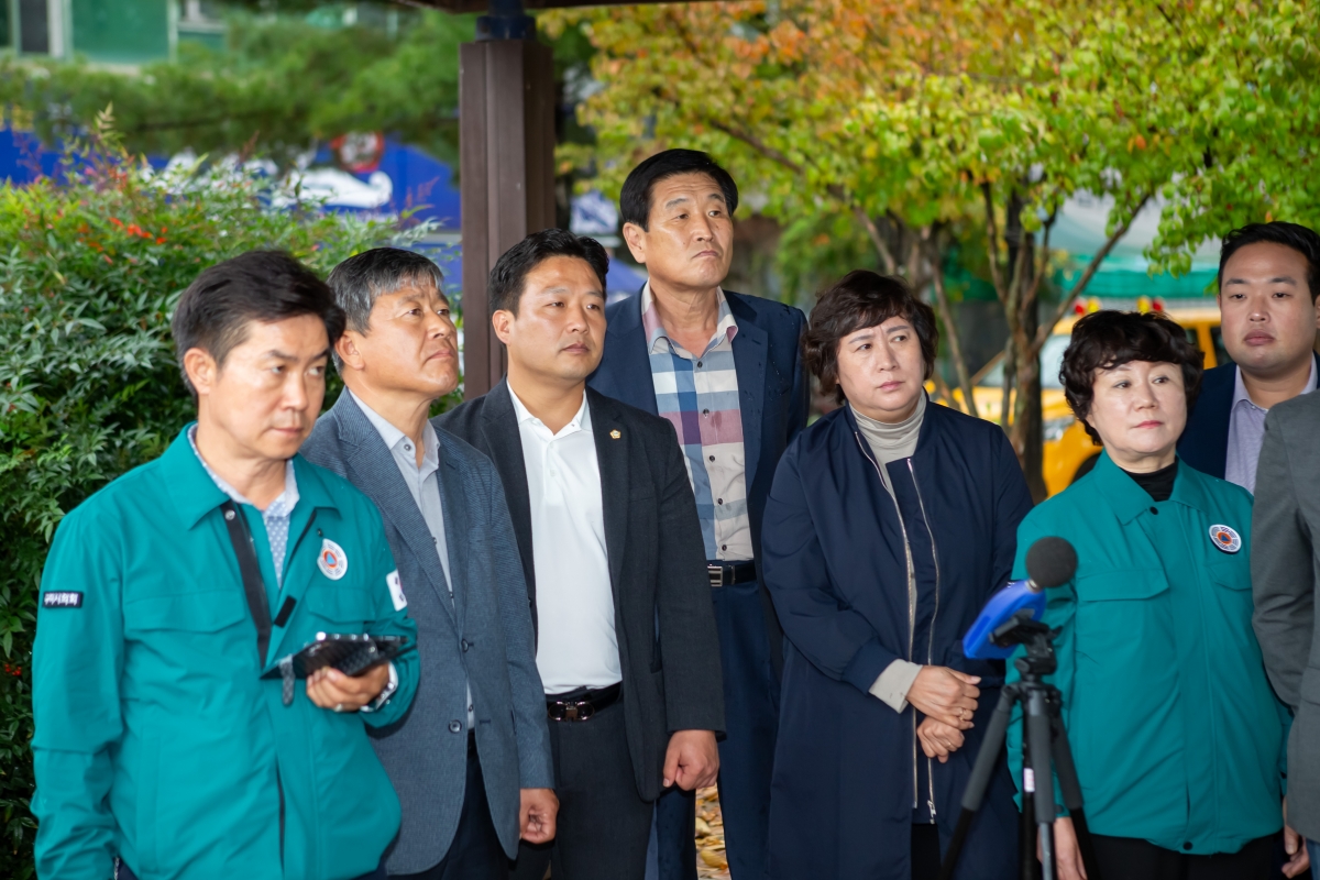 20231106-003[_P7U7897-신공항이전지원특별위원회 소음실사를 위한 대구광역시 동구  아라어린이공원 부근 현장 방문.jpg