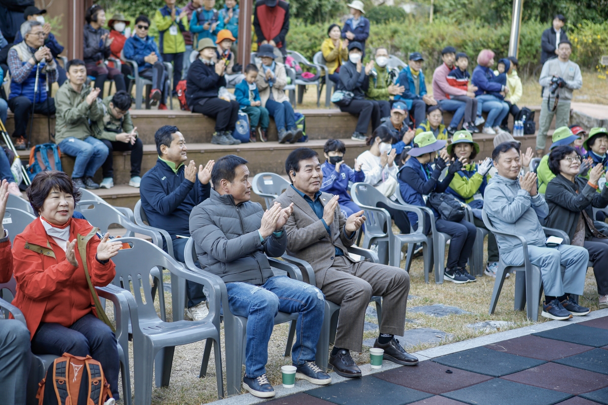 20231028-012[_P7U6349-2-구미 냉산 역사탐방 숲길걷기.jpg