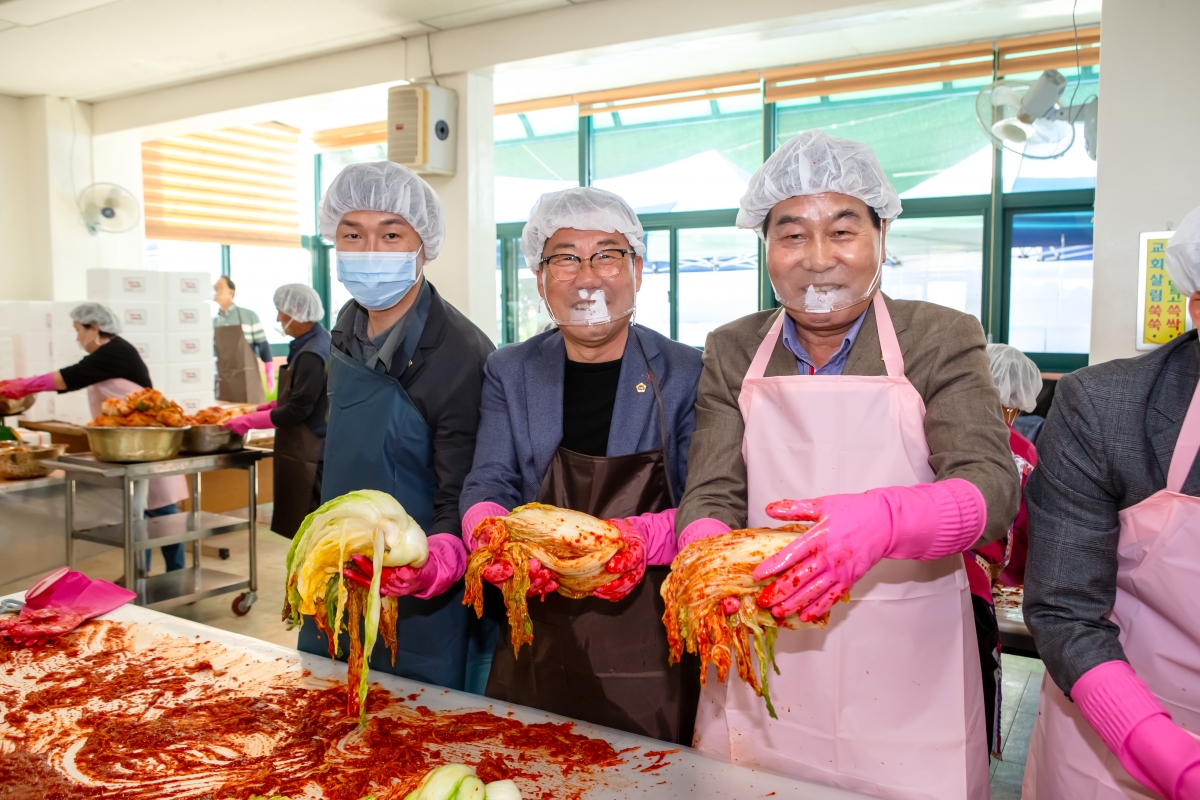 20231031-015[_P7U7068-2023 상모교회 사랑의 김치나누기.jpg