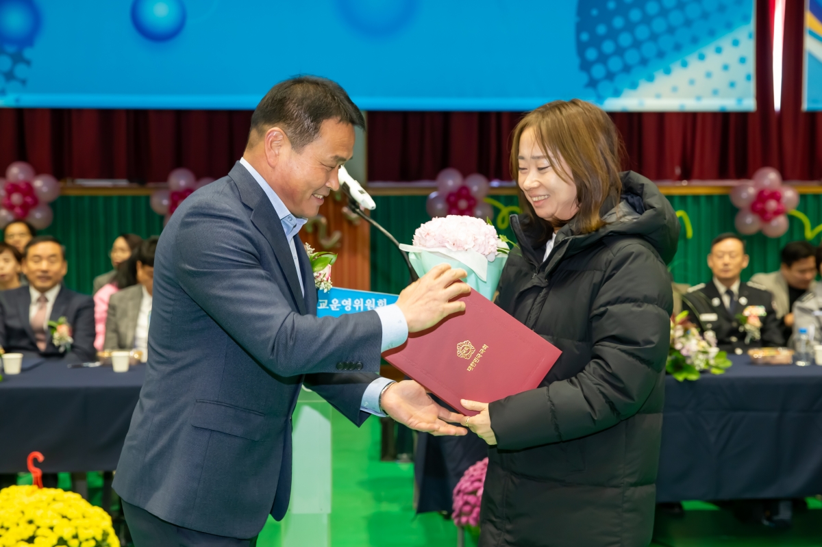 20231121-033[_P7U9837-구미시 학교운영위원장협의회 2023 학부모 연수회 및 화합 체육대회.jpg