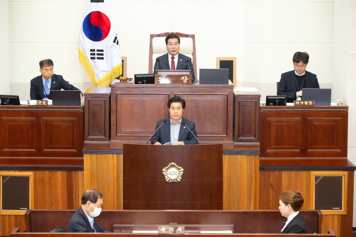 20231127-014[_P7U0647-제272회 제2차 정례회 제1차 본회의시 강승수 의원 5분 자유발언.jpg