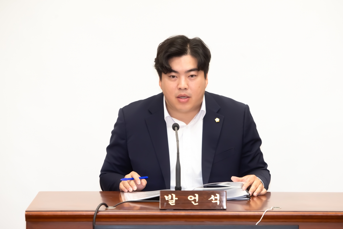 20231128-019[_P7U0773-2023년도 제3차 의원연구단체심의위원회 활동.jpg