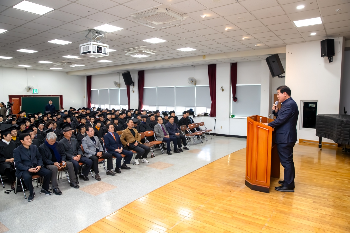 20231128-073[_P7U0894-대한노인회구미시지회 제28기 구미노인대학 졸업식.jpg