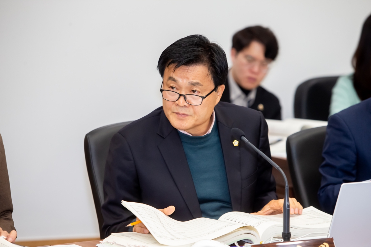 20231204-006[_P7U1828-제272회 제2차 정례회 산업건설위원회 소관 2024년도 예산안 및 기금운용계획안 예비심사 활동.jpg