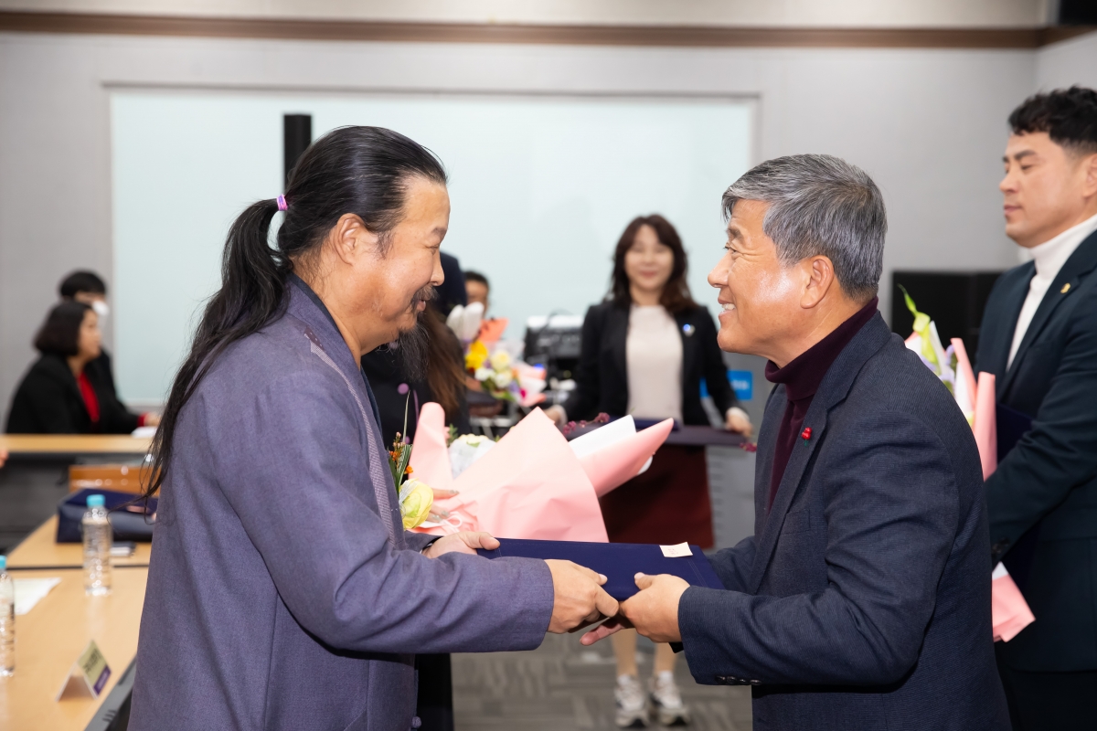 20231204-032[_P7U1907-사)동북아청소년협의회 이사장 취임식.jpg