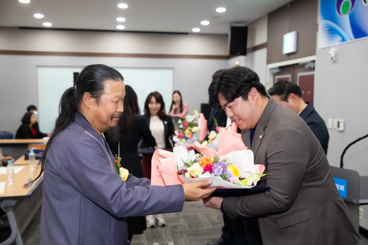 20231204-037[_P7U1920-사)동북아청소년협의회 이사장 취임식.jpg