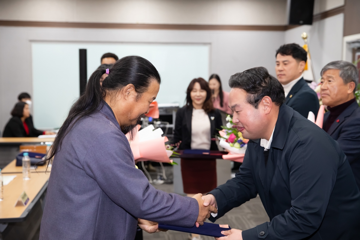20231204-034[_P7U1912-사)동북아청소년협의회 이사장 취임식.jpg