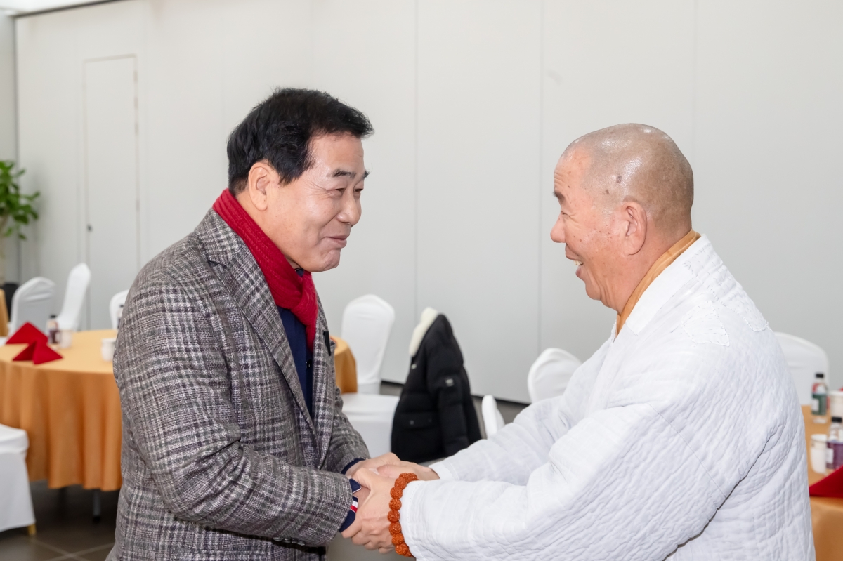 20231205-001[_P7U1956-LG사랑나눔 상생교류회 김장김치 전달.jpg