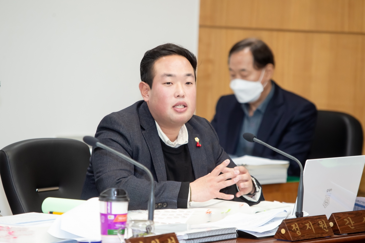 20231206-010[_P7U2101-제272회 제2차 정례회시 예산결산특별위원회 2024년도 예산안 및 기금운용계획안 심사 활동.jpg