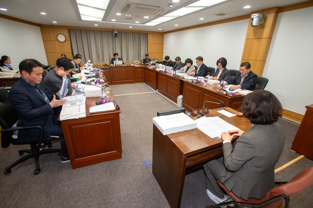 20231207-003[_P7U2218-제272회 제2차 정례회시 예산결산특별위원회 2024년도 예산안 및 기금운용계획안 심사 활동.jpg