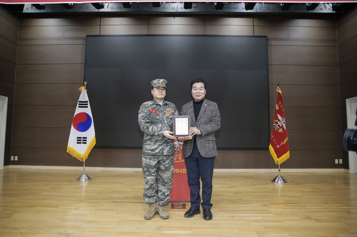20231208-030[_P7U2598-1-해병대 구미시전우회 해병인의 밤.jpg