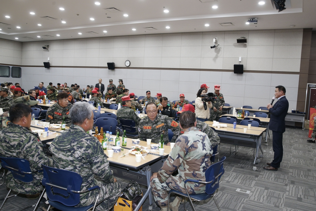 20231208-044[_P7U2644-1-해병대 구미시전우회 해병인의 밤.jpg