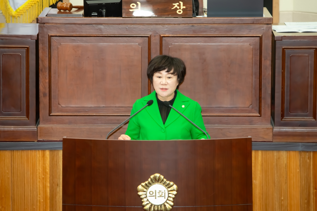 20231213-014[_P7U2917-제272회 제2차 정례회 제2차 본회의시 의원연구단체 탄소중립연구회 대표의원 이정희 의원 결과보고.jpg