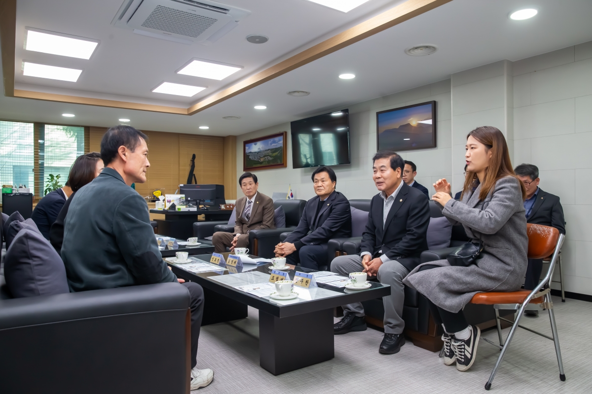 20231213-065[_P7U3079-구미시의회와 구미시수어통역센터 수어통역 업무 협약식.jpg