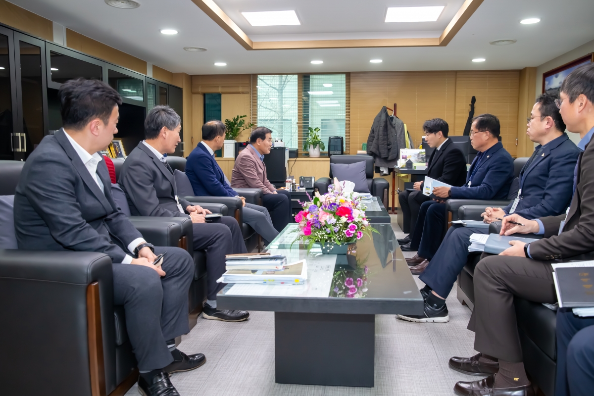 20231219-028[_P7U3577-의정활동 관련 언론보도 피해구제 자문변호사 위촉식.jpg