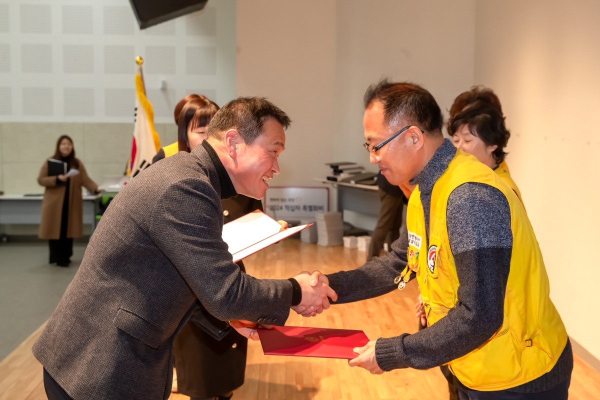 20231220-023[_P7U3713-2023 적십자 구미시지구협의회 봉사원 평가대회.jpg