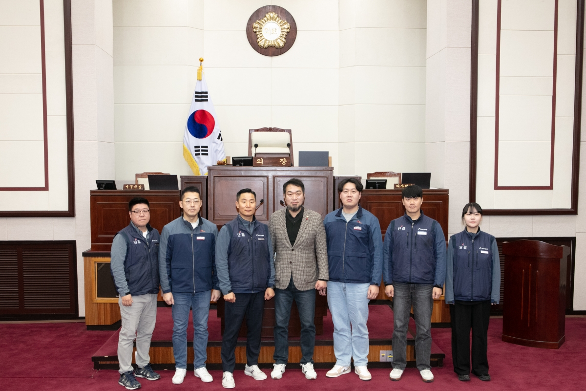 20240104-026[IMG_8999-SK실트론 최무환 노조위원장 일행 의회 방문.jpg