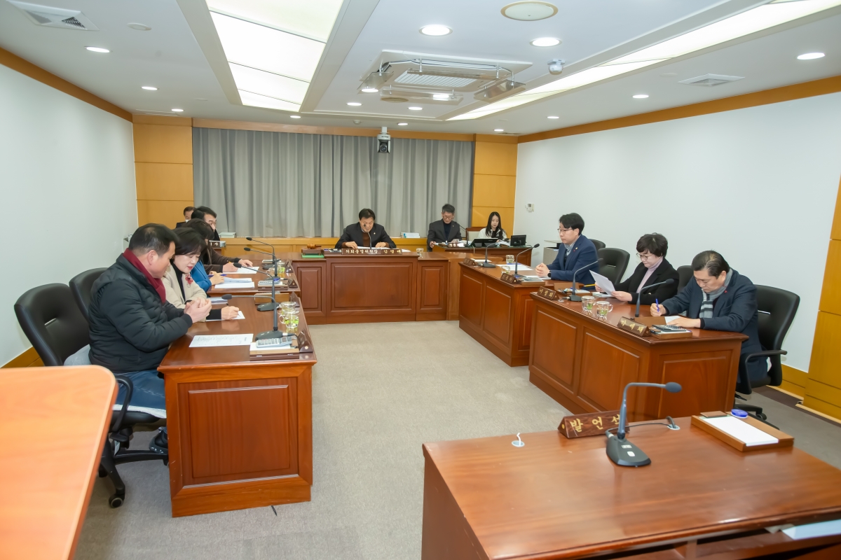20240109-004[_P7U9357-폐회중 의회운영위원회 활동.jpg