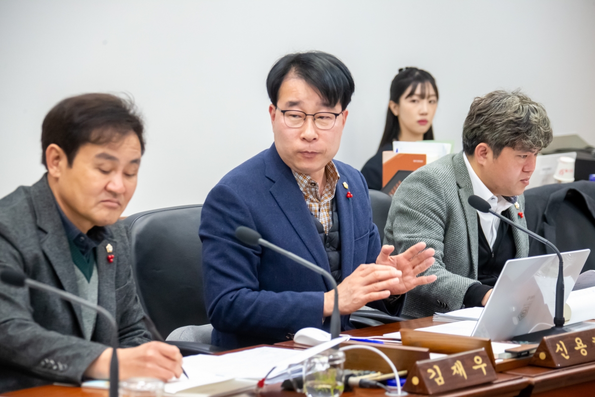 20240117-020[_P7U9518-제273회 임시회 기획행정위원회조례안 심사 활동.jpg