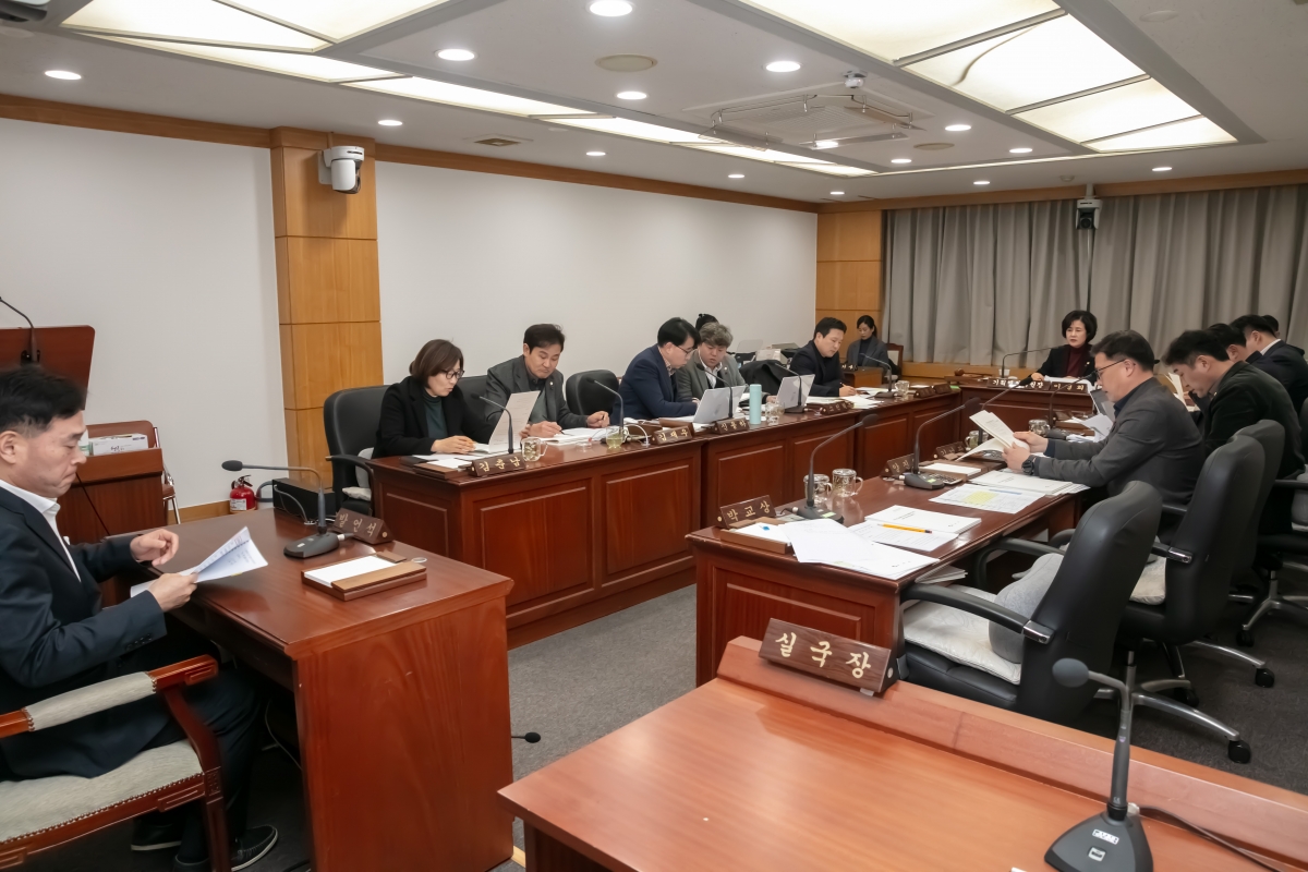 20240117-028[IMG_9210-제273회 임시회 기획행정위원회조례안 심사 활동.jpg