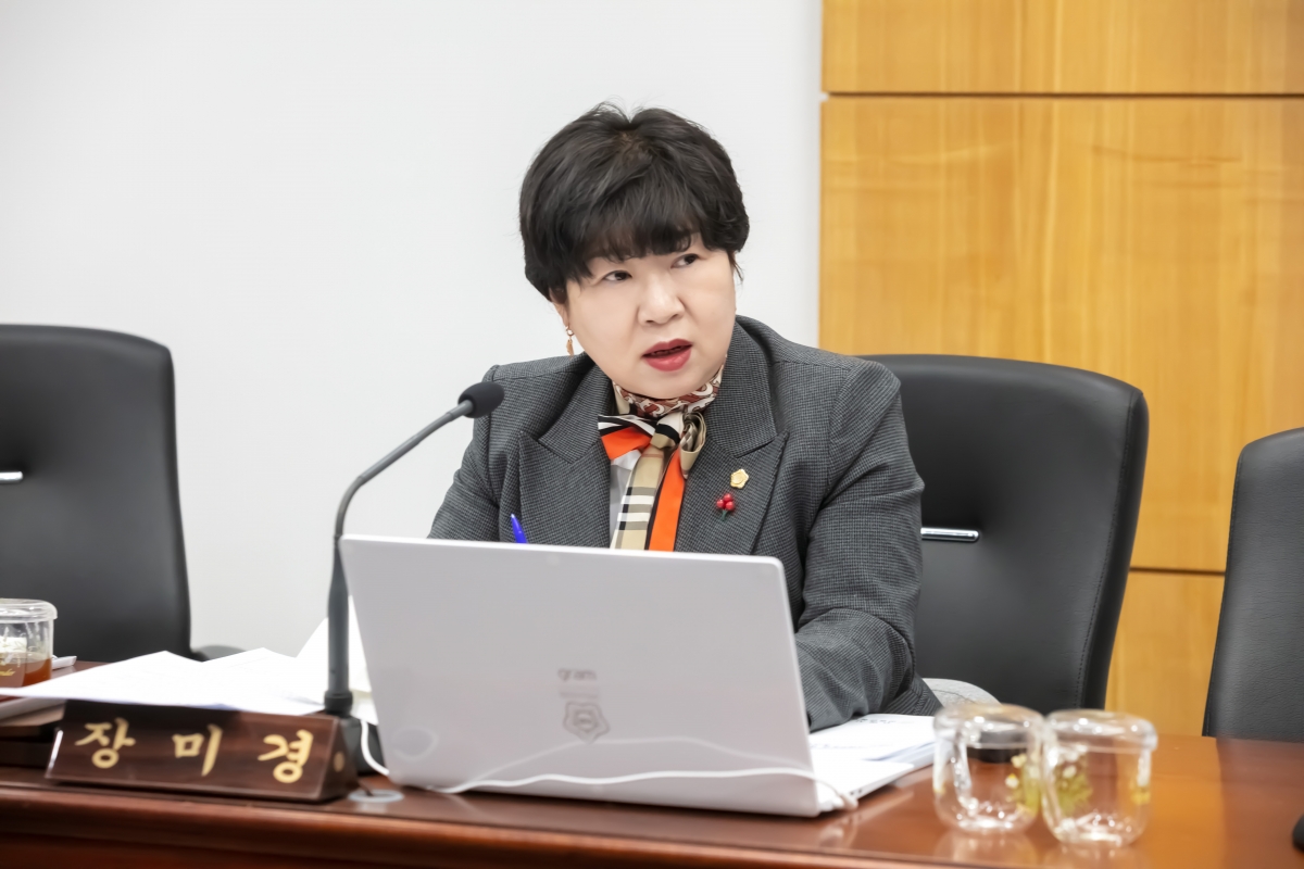 20240117-037[IMG_9038-제273회 임시회 산업건설위원회 조례안 심사활동.jpg