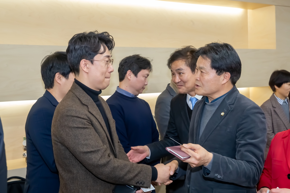 20240125-061[_P7U0643-구미시⟺교촌에프앤비(주) MOU 체결.jpg
