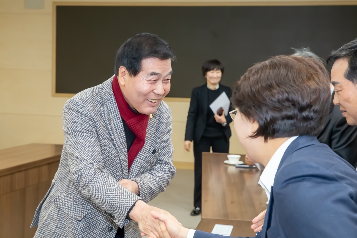 20240129-002[_P7U0727-경상북도 구미시 연구기관 반도체 특화단지 조성 MOU 체결.jpg