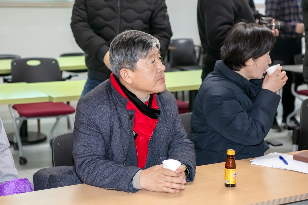 20240207-063[IMG_9480-설맞이 전통시장 장보기 행사 및 간담회-새마을중앙시장.jpg