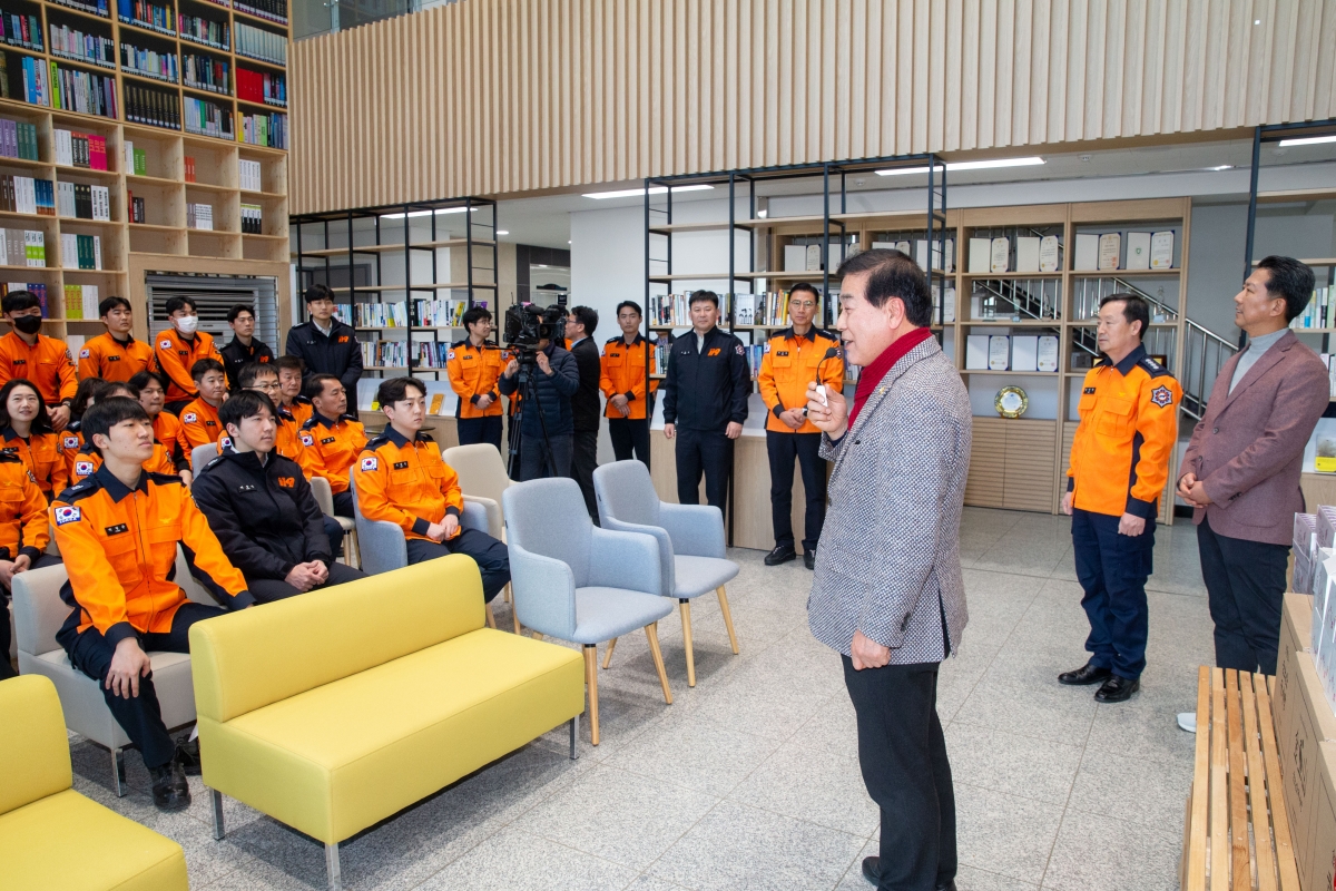 20240208-024[_P7U1471-설맞이 구미소방서 방문 격려.jpg