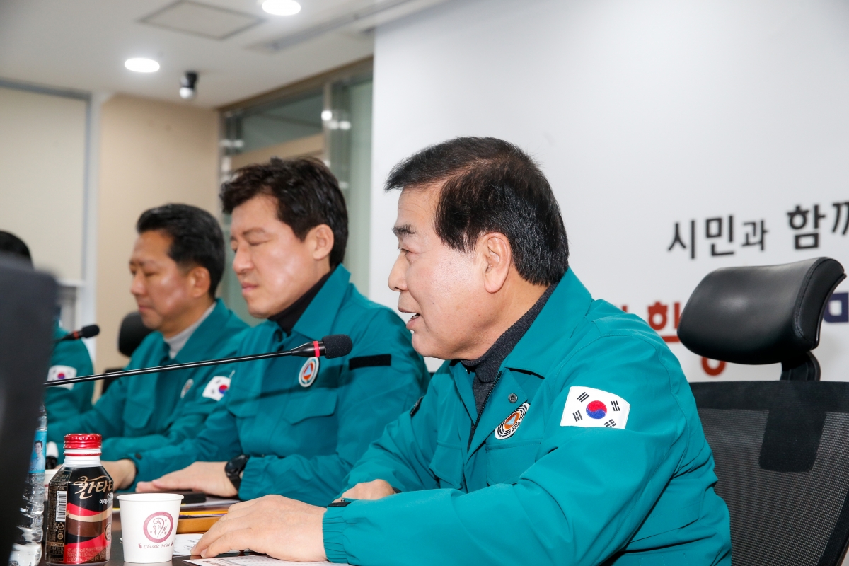20240209-010[_P7U1666-1-설맞이 구미시청 당직실 및 종합상황실 방문 격려.jpg