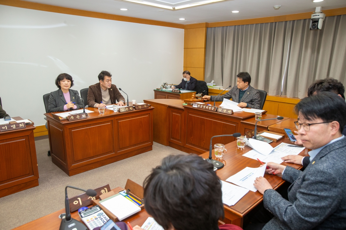 20240226-018[_P7U2590-폐회중 의회운영위원회 제274회 임시회 전체의사일정협의.jpg