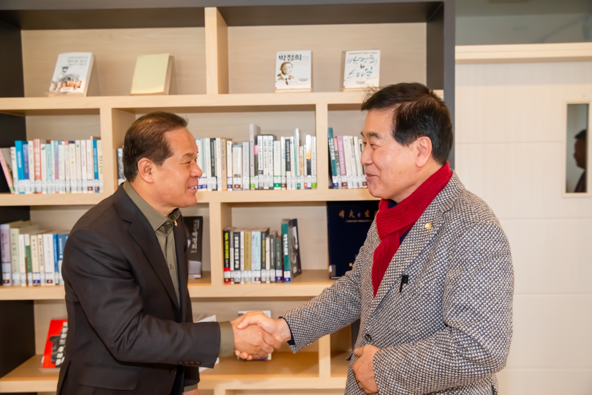 20240229-007[_P7U2689-경북 남부지역 시군의회의장협의회-박정희대통령 역사자료관.jpg