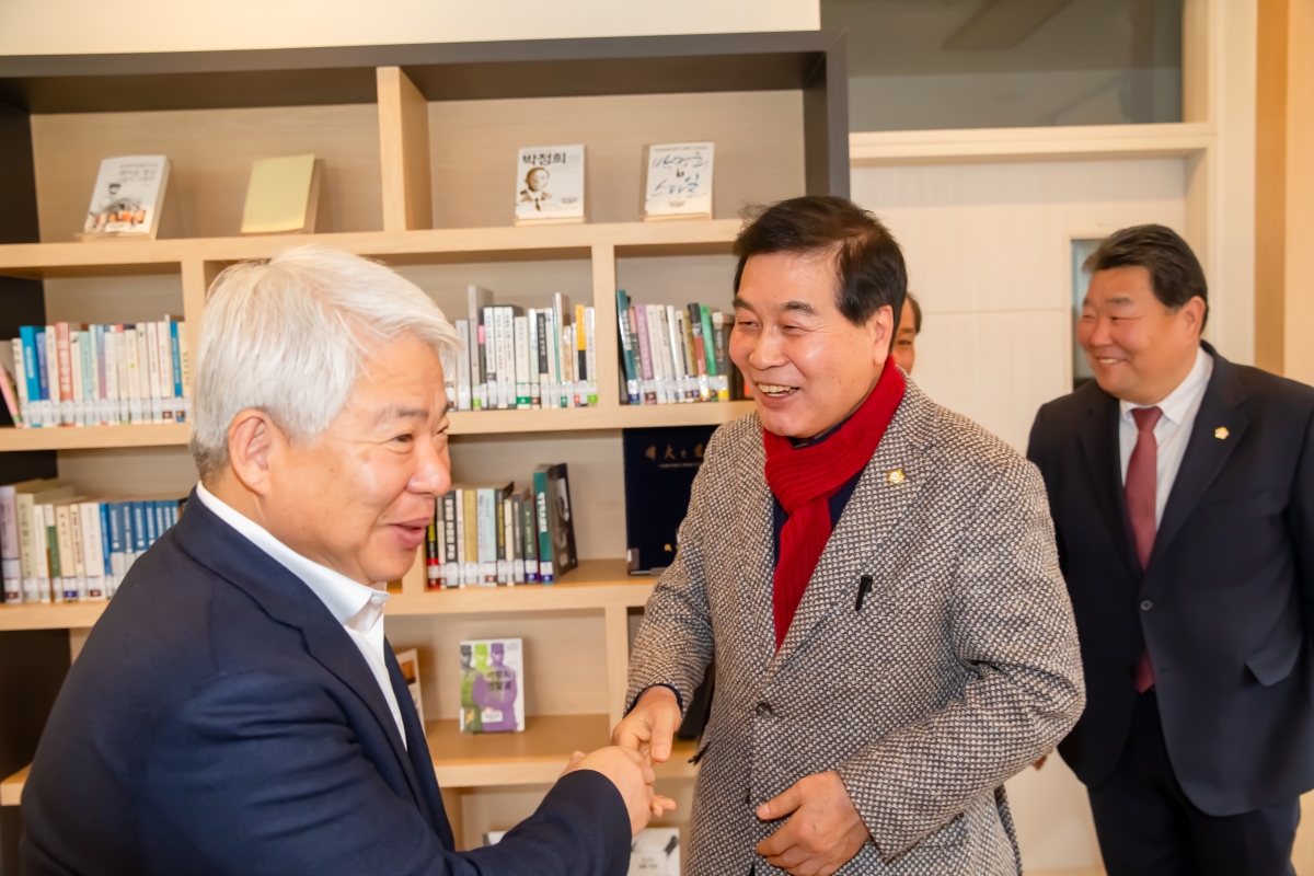 20240229-008[_P7U2691-경북 남부지역 시군의회의장협의회-박정희대통령 역사자료관.jpg
