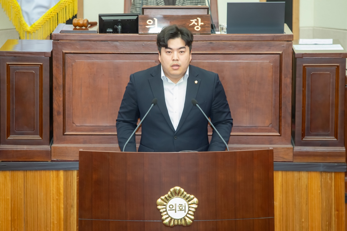 20240304-013[_P7U3212-제274회 임시회 제1차 본회의시 김정도 의원 5분 자유발언.jpg