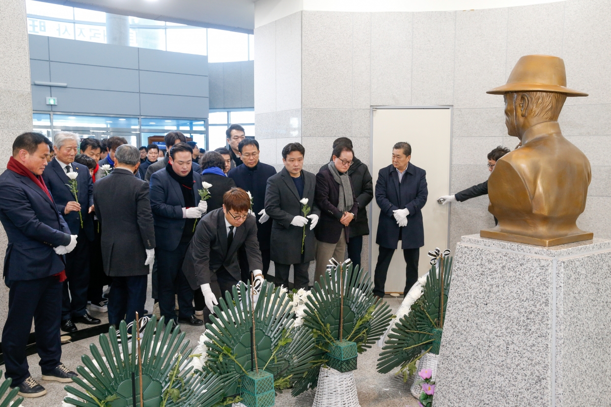 20240301-051[_P7U2916-1-3·1절 기념 왕산 허위 선생 추념.jpg