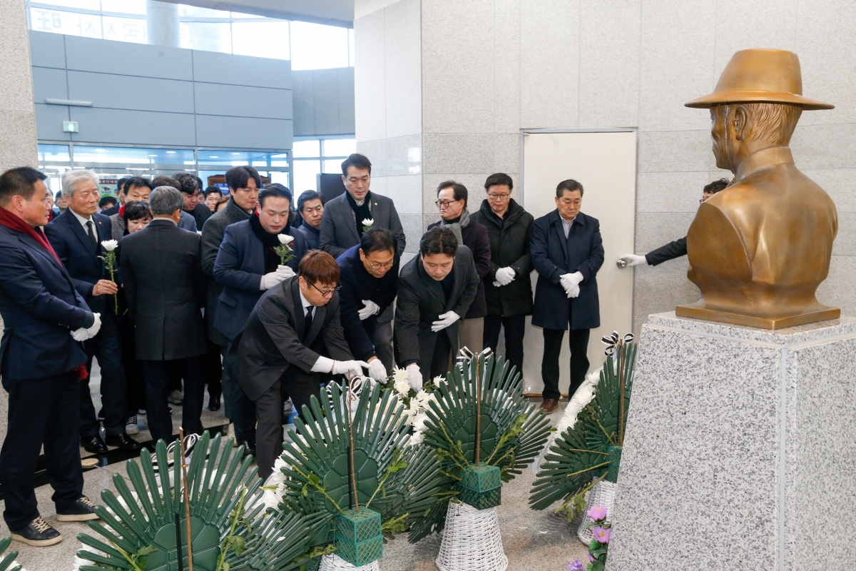 20240301-052[_P7U2918-1-3·1절 기념 왕산 허위 선생 추념.jpg