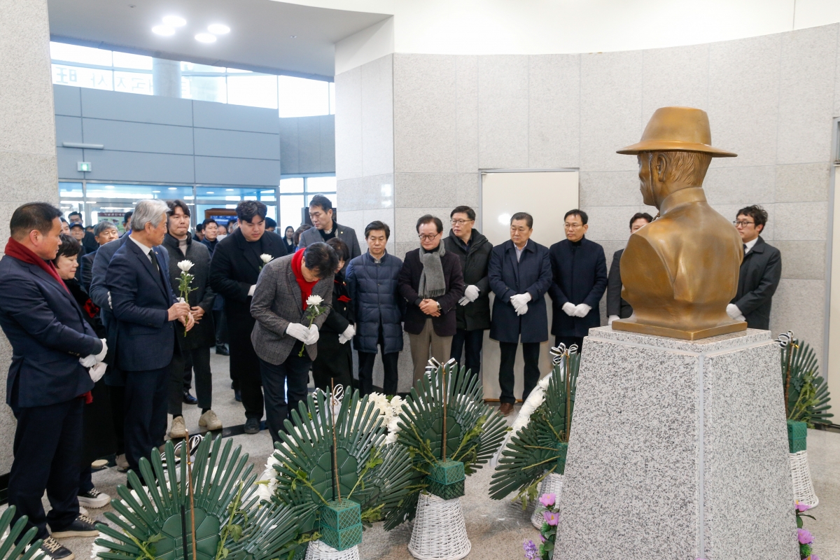 20240301-057[_P7U2927-1-3·1절 기념 왕산 허위 선생 추념.jpg