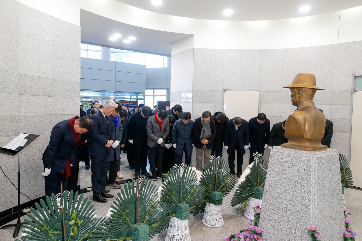 20240301-060[_P7U2933-1-3·1절 기념 왕산 허위 선생 추념.jpg